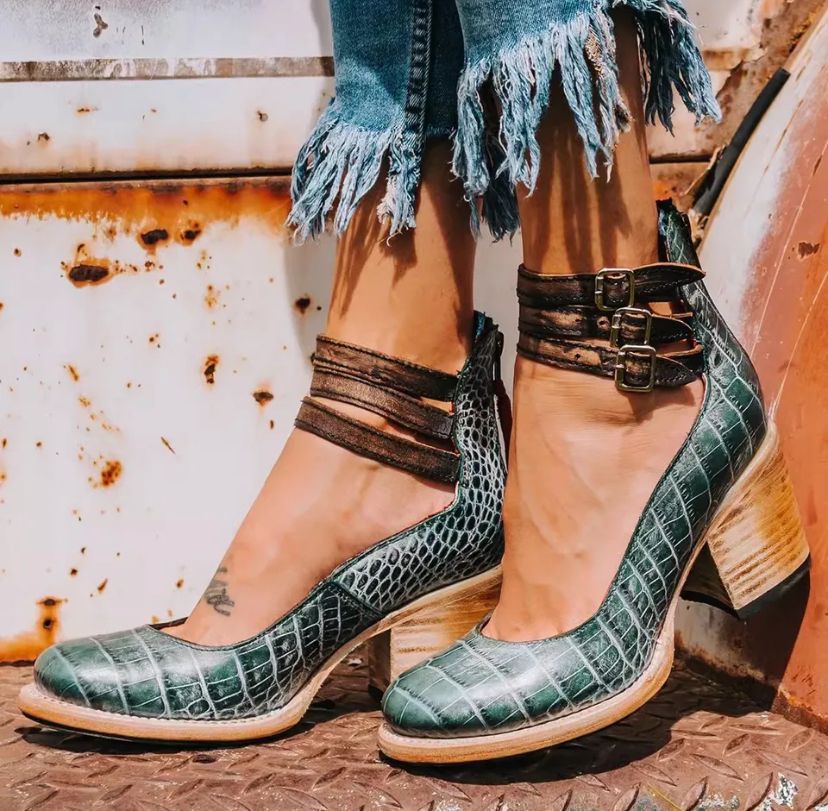 Steffie – Wooden High Heels