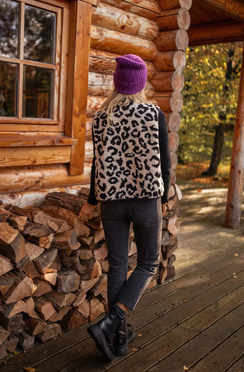 Astrd - Leopard Knitted Vest