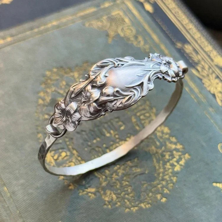 PetalCharm - Vintage Floral Engraved Silver Bracelet