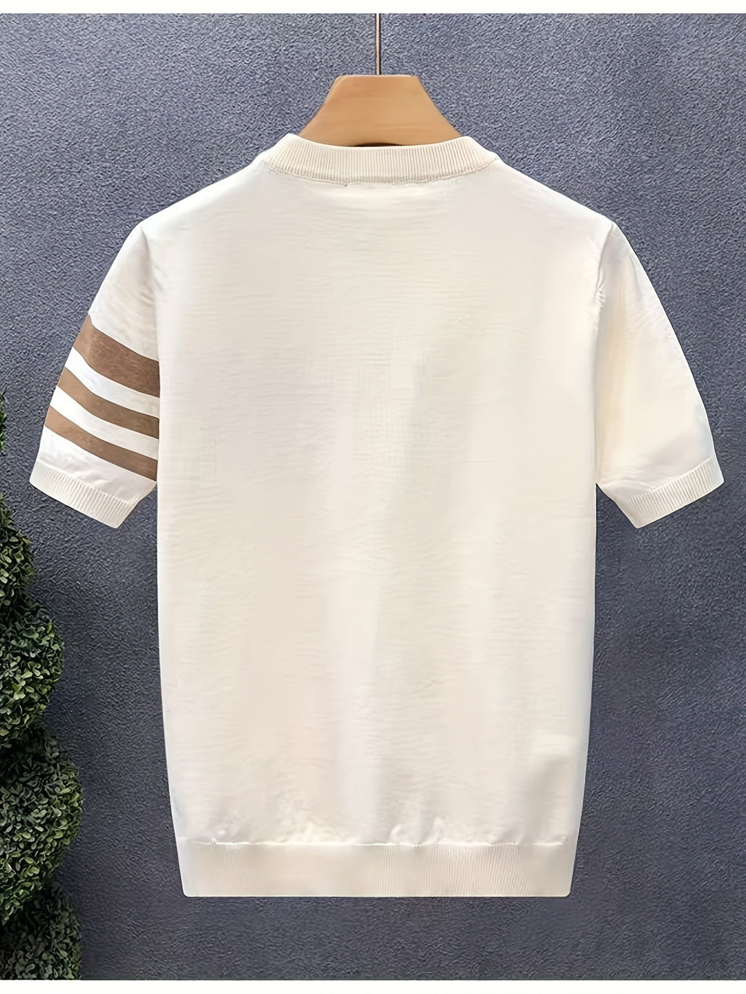 Harper - Comfortable T-Shirt With Round Neck